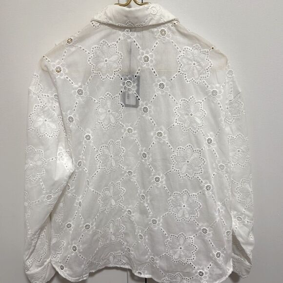 NWT Eyelet Embroidered White Long Sleeve Women’s Blouse. Size Small. - Picture 2 of 10